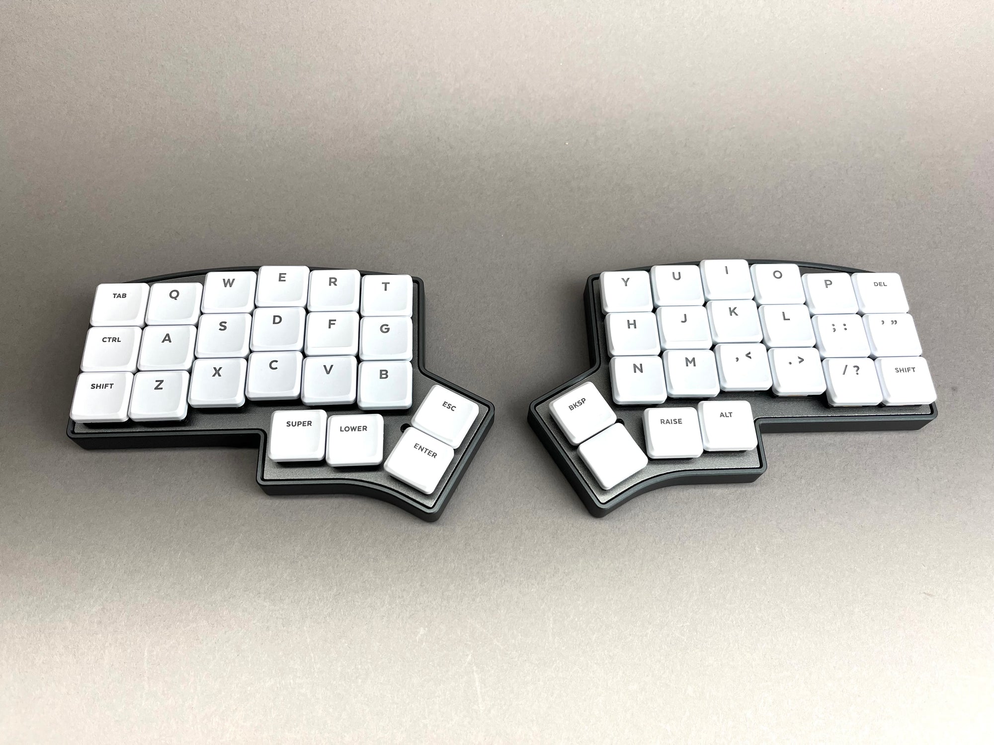 Chiri CE - Premium Aluminum Case 3-Row Corne-like Keyboard Kit - Hotswap Low-Profile Choc