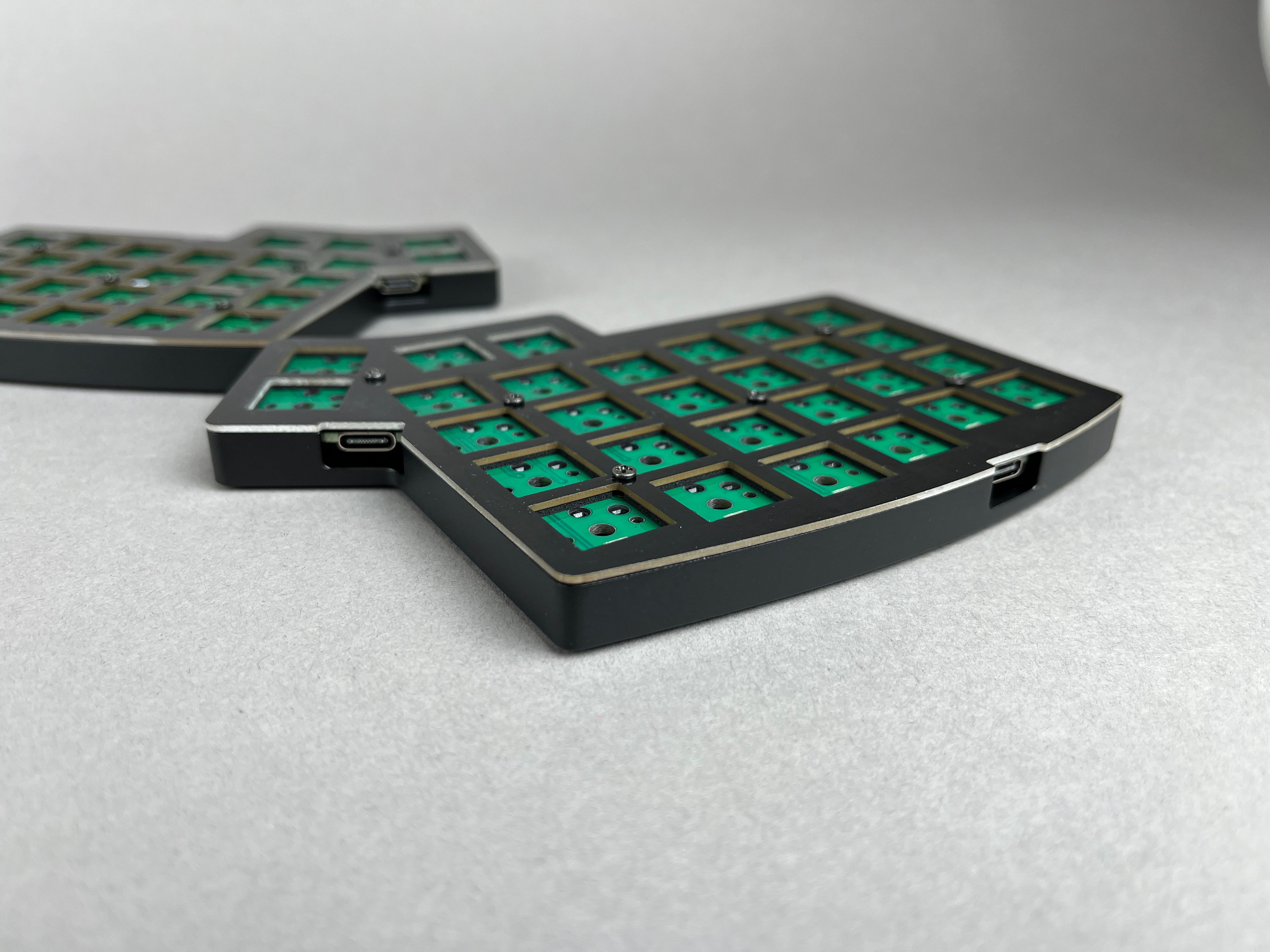キーボード Keebio Iris CE Iris CE - Low-Profile Split Ergonomic Keyboard (Pre-Built