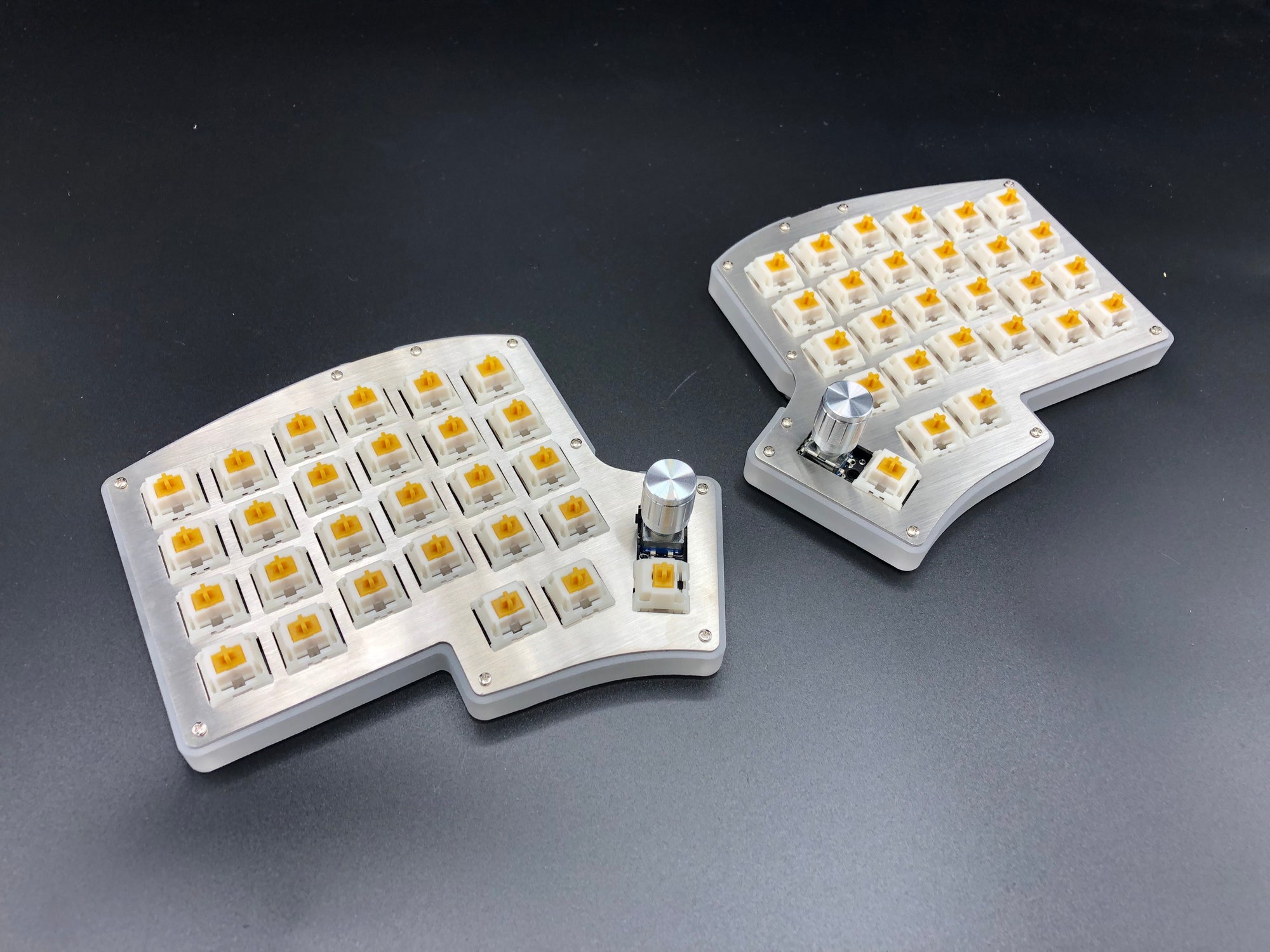Iris PE (Phoenix Edition) Case/Plates