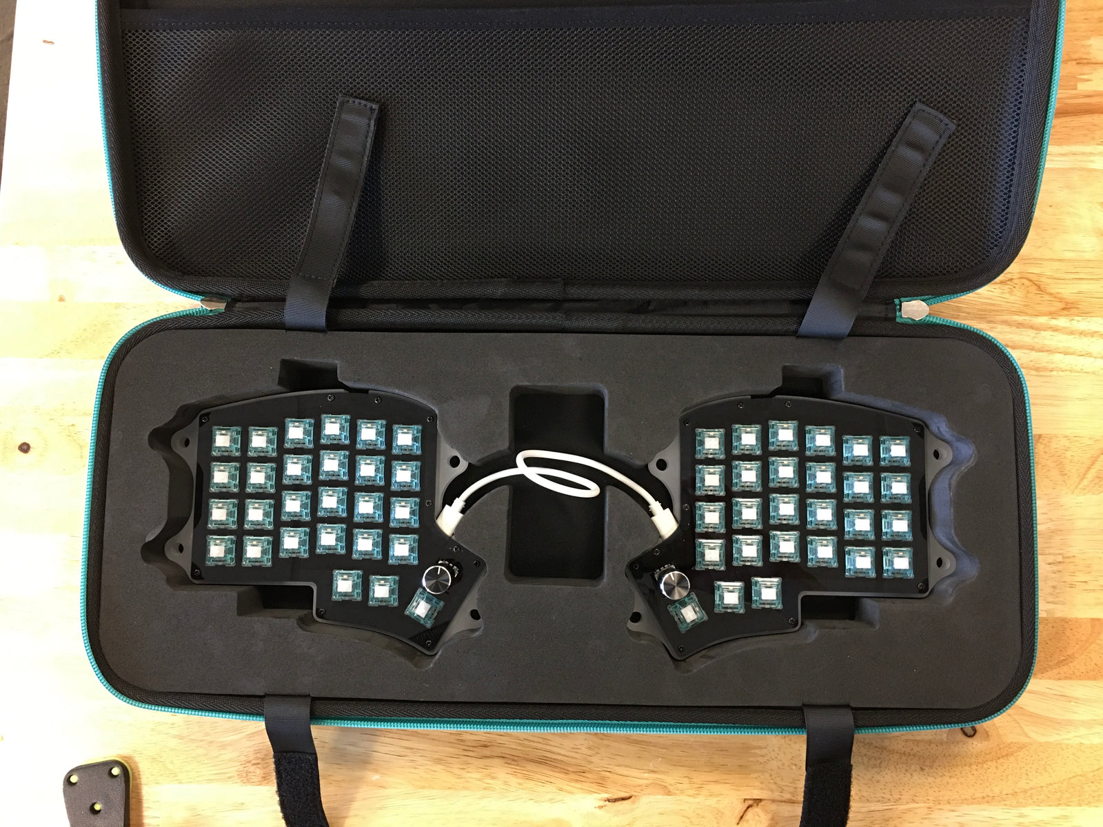 Iris Keyboard Carrying Case Keebio