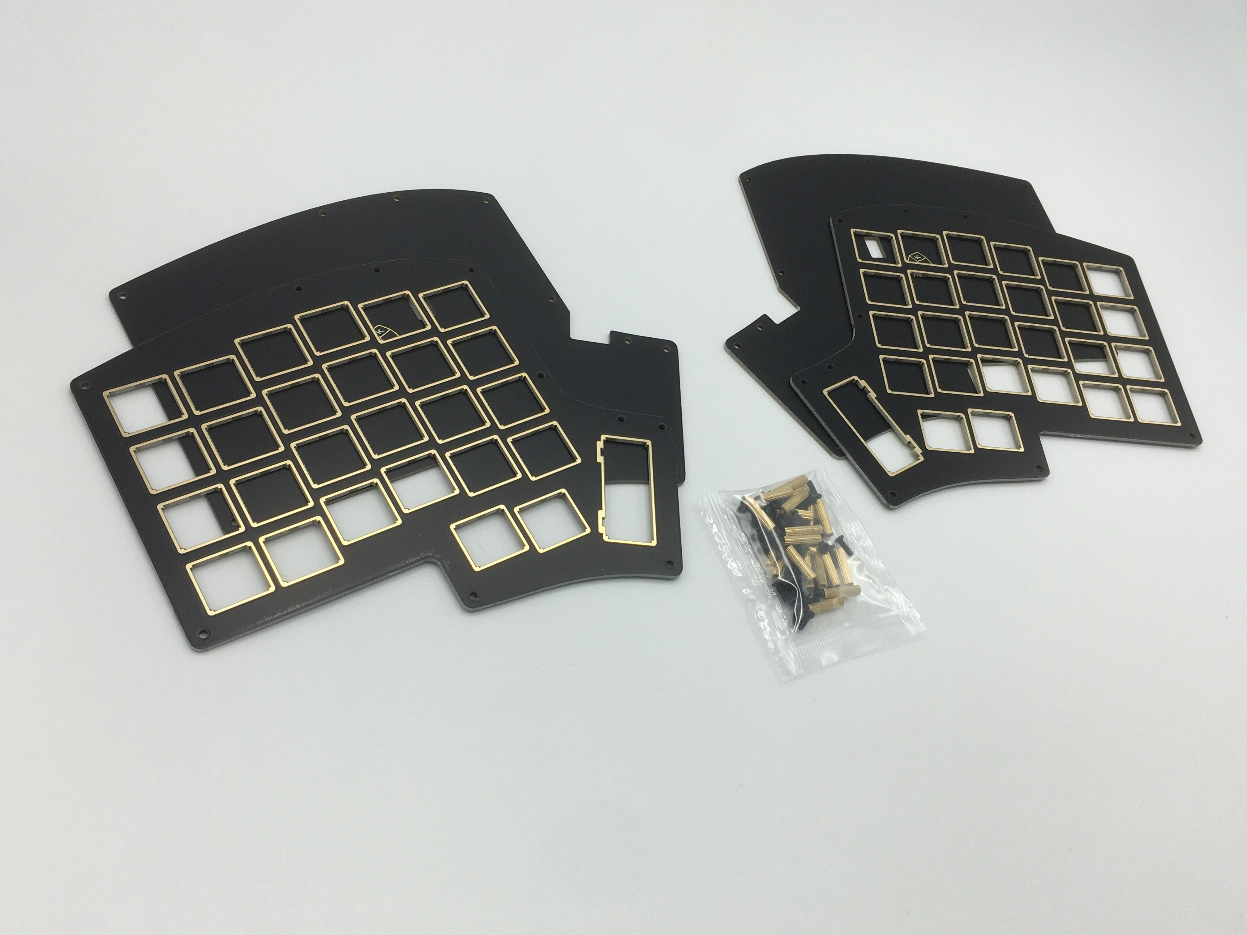 Iris PE (Phoenix Edition) Case/Plates | Keeb.io – Keebio